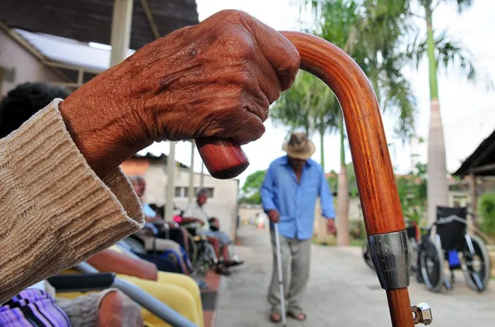 Congresso avalia crédito de R$ 185,5 bi para pagamento de benefícios sociais